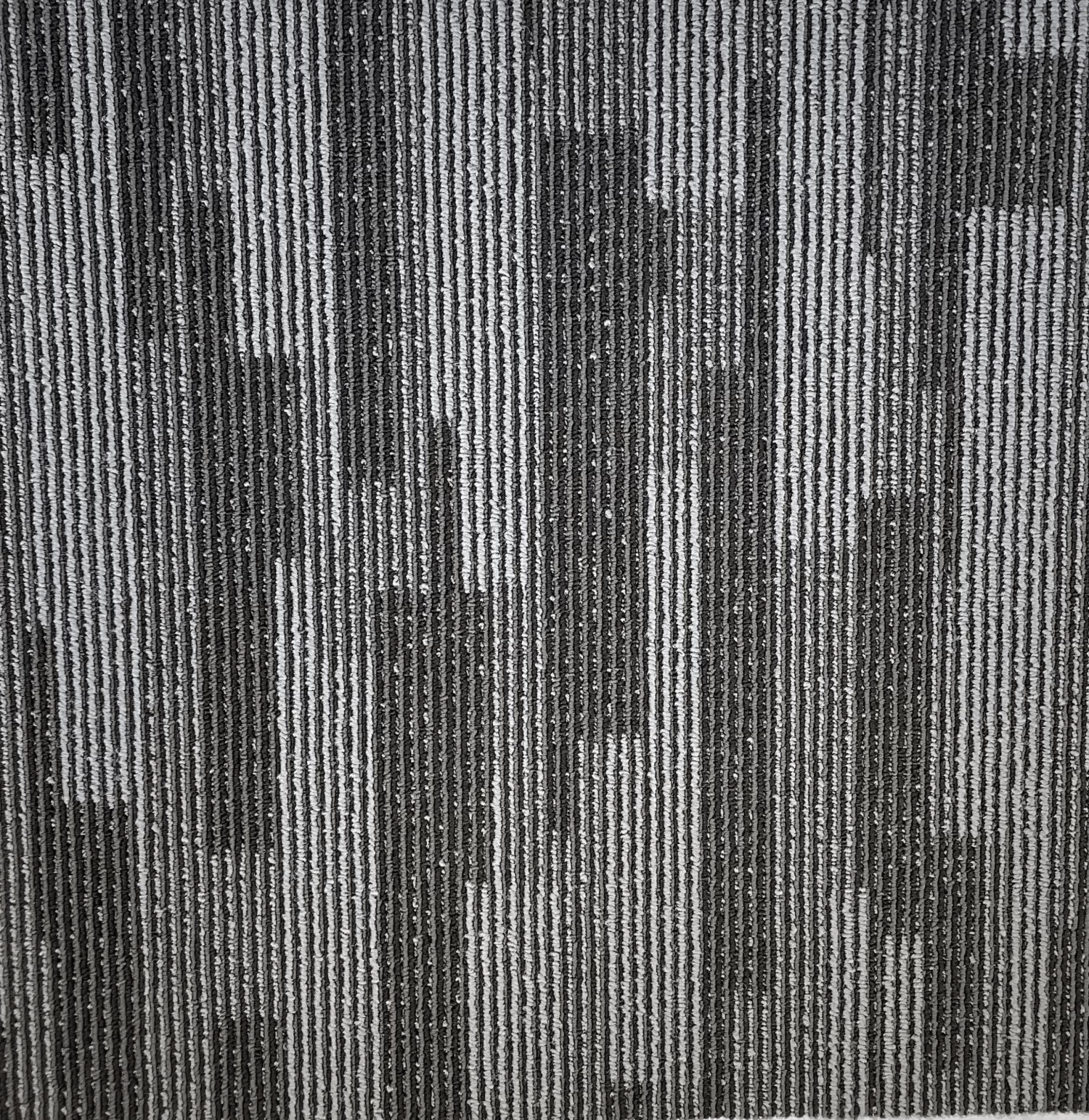 INTERSPACES CARPET TILE – VOLTAGE – JUMPSTART – 6 SQYD/BOX 3 INTERSPACES CARPET TILE – VOLTAGE – JUMPSTART – 6 SQYD/BOX