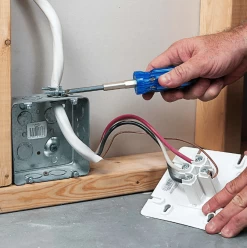 Southwire 14/3 NMD90 30M Romex SIMpull Electrical Wire – White 8 Southwire 14/3 NMD90 30M Romex SIMpull Electrical Wire – White -Lumber Hardware Store ruww4uhvkc7cv6q6fyhw